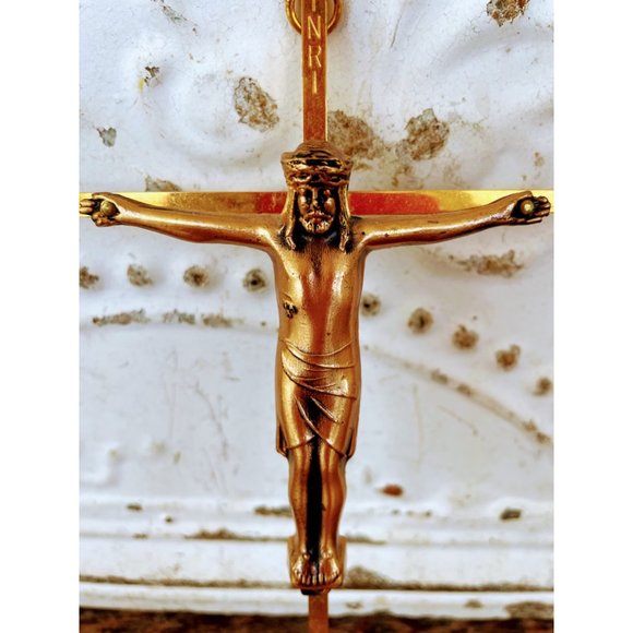 Vintage Brass INRI Crucifix Cross Jesus Wall Hanging - Picture 2 of 11